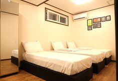 Bedroom 4 Gogo Guesthouse