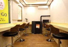 Functional Hall 6 Gogo Guesthouse