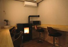 Bedroom 3 Gogo Guesthouse