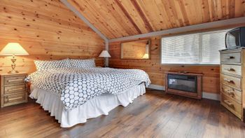 Bedroom 4 Pole House 4