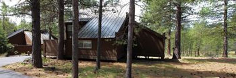 Exterior Pole House 4