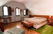 Bedroom 6 Excel Passetto Suites