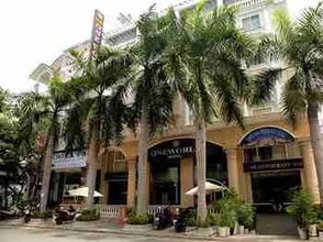 ภายนอกอาคาร 4 One World Hotel