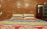 Kamar Tidur 3 Roaming Ancient Bed and Breakfast