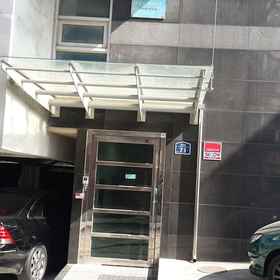 솔로를 위한 최고의 레지던스 1, 안양동안경찰서 호텔