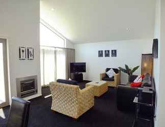 Bedroom 2 Copper Beech Wanaka