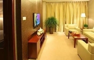 Others 3 Soluxe Hotel Urumqi