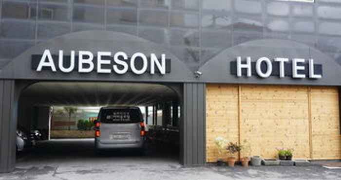 Exterior Aubeson Hotel