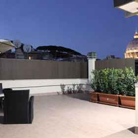 L'Isola di Esme 1, Hotel St. Peter's Square