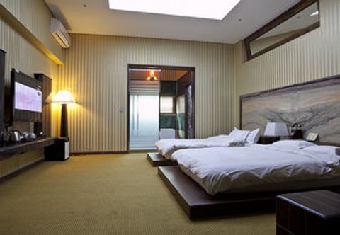 Bedroom ARTHALL HOTEL BENIKEA