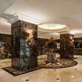 Căn hộ Batavia 1, Khách sạn Ramayana Palmerah