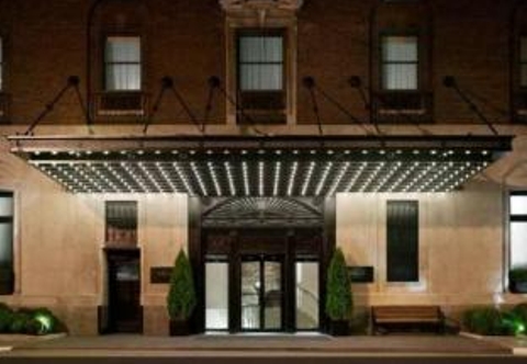 Exterior Ambassador Chicago - JDV by Hyatt