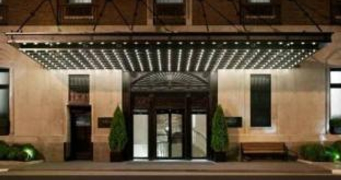 Exterior Ambassador Chicago - JDV by Hyatt