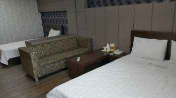 Kamar Tidur 4 Yes Motel