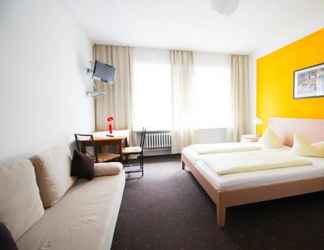 ภายนอกอาคาร 2 Pension/Guesthouse Am Hauptbahnhof