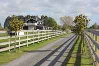 Exterior Prairies Grange Bed & Breakfast