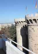 VIEW_ATTRACTIONS Torres De Valencia Apartments