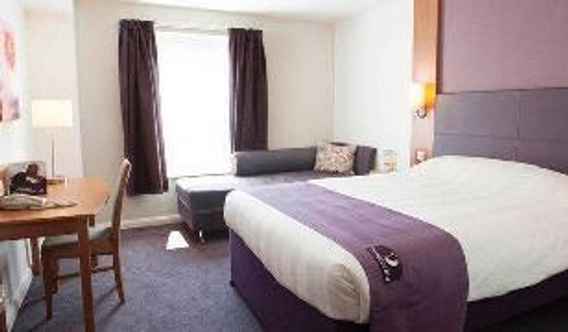 Bedroom 2 Premier Inn Cardiff West