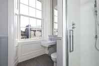 In-room Bathroom Destiny Scotland - George IV Apartments