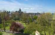 Toilet Kamar 4 Destiny Scotland - George IV Apartments