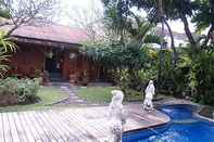 Lobi Anika Guest House