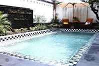 Kolam Renang Anika Guest House