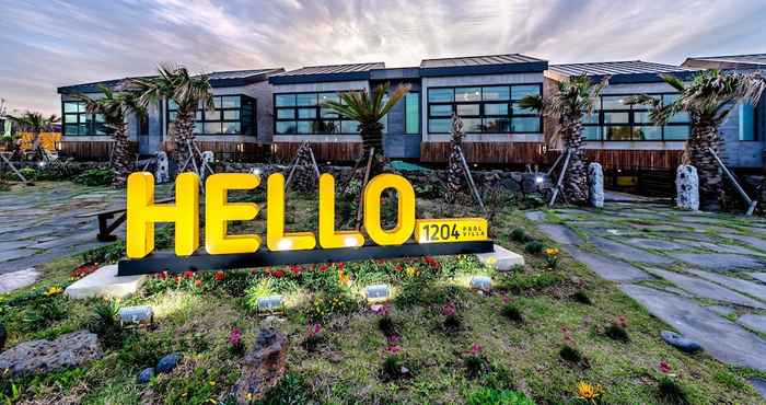 Exterior Hello 1204