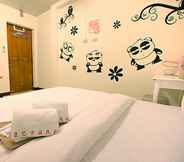 Bedroom 4 Lu Pa Ka DJ Hostel