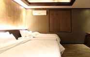 Kamar Tidur 2 W2 Hotel