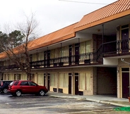 Bedroom 6 Motel 6 Florence Historic Downtown