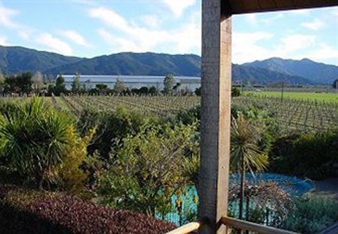 Điểm tham quan lân cận Stonehaven Vineyard Homestay