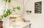 In-room Bathroom 4 Canal Saint Martin Republique Apartments