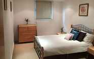 Ruang untuk Umum 4 London Embankment Apartment