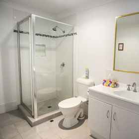 Ainslie Manor Bed and Breakfast 1, Hotel Kelab Besbol Redcliffe Padres