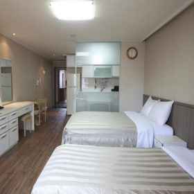 Yeoksam Human Starville 1, Hotel Daechi Station