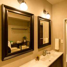 Rokkaku guest house 61 , 飯店京都大宮四 points 福朋喜来登酒店