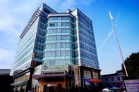 Exterior Howard Johnson Songjiang