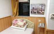 Toilet Kamar 7 Star Guest House