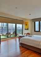 null Siri Sathorn Hotel