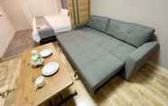 อื่นๆ 2 Spacious 1BR Apt For 6 Ppl Great Location 