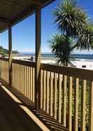 null Oakura Beach Holiday Park