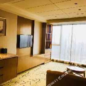 Ramada Plaza Yihua1 , 飯店麦高桥