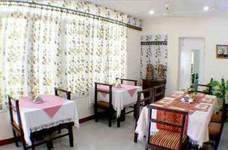 Bangunan 4 Garden Villa Homestay