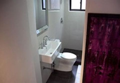 객실 내 욕실 The Sylvan Guest House