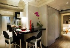 Others 5 V Causeway Bay2