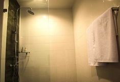 Toilet Kamar 5 Byg Boutique Service Apartment At Kamala