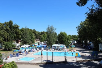 Swimming Pool Camping Sokol Praha