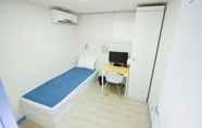 ห้องนอน 6 Hongdae Lazyfox Den Hostel