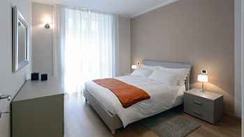 Bedroom 4 Heart Milan Apartments