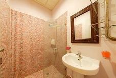 In-room Bathroom Ya Yun Hostel